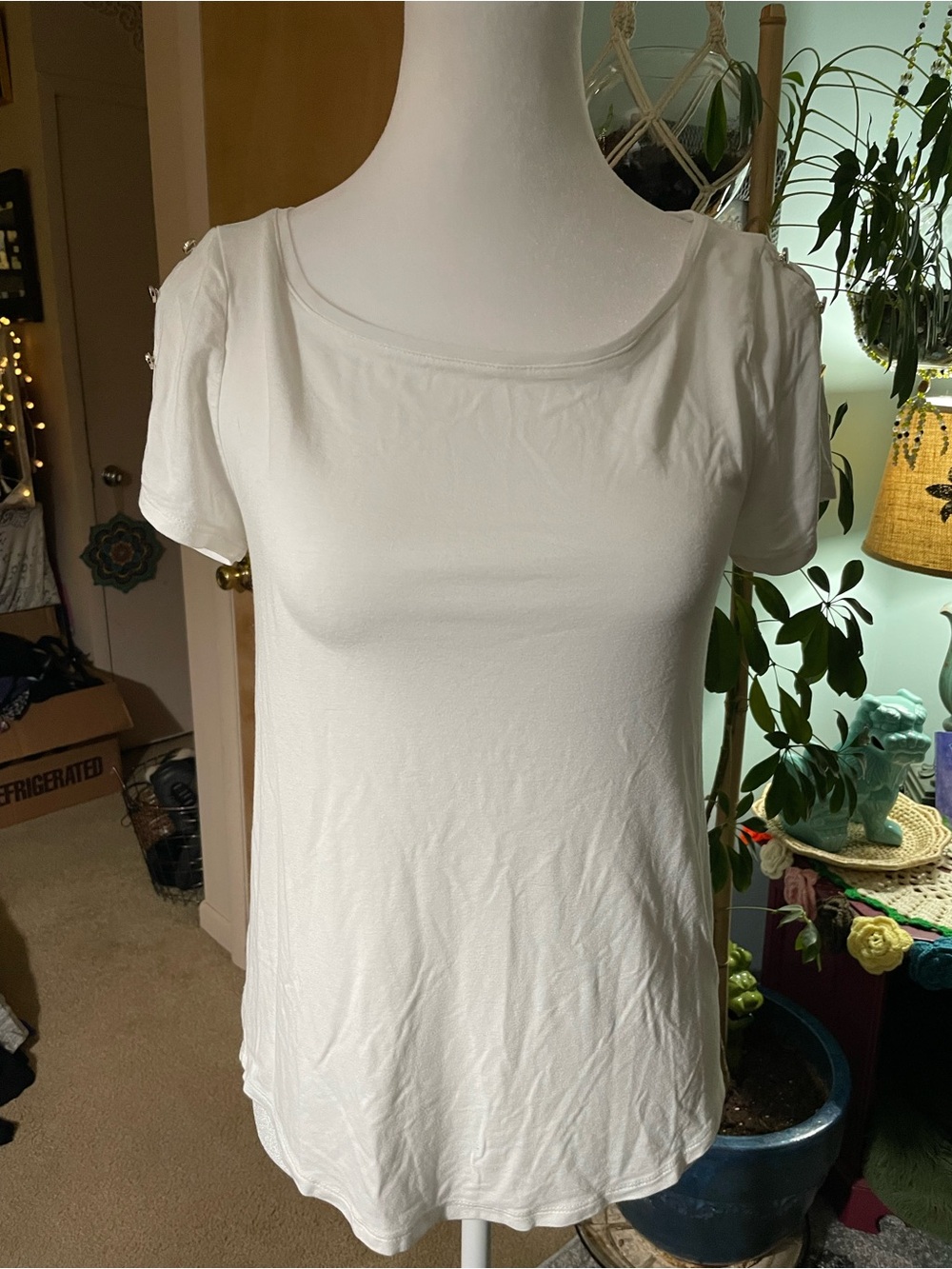 White House Black Market White Scoop Neck Short Sleeve Top